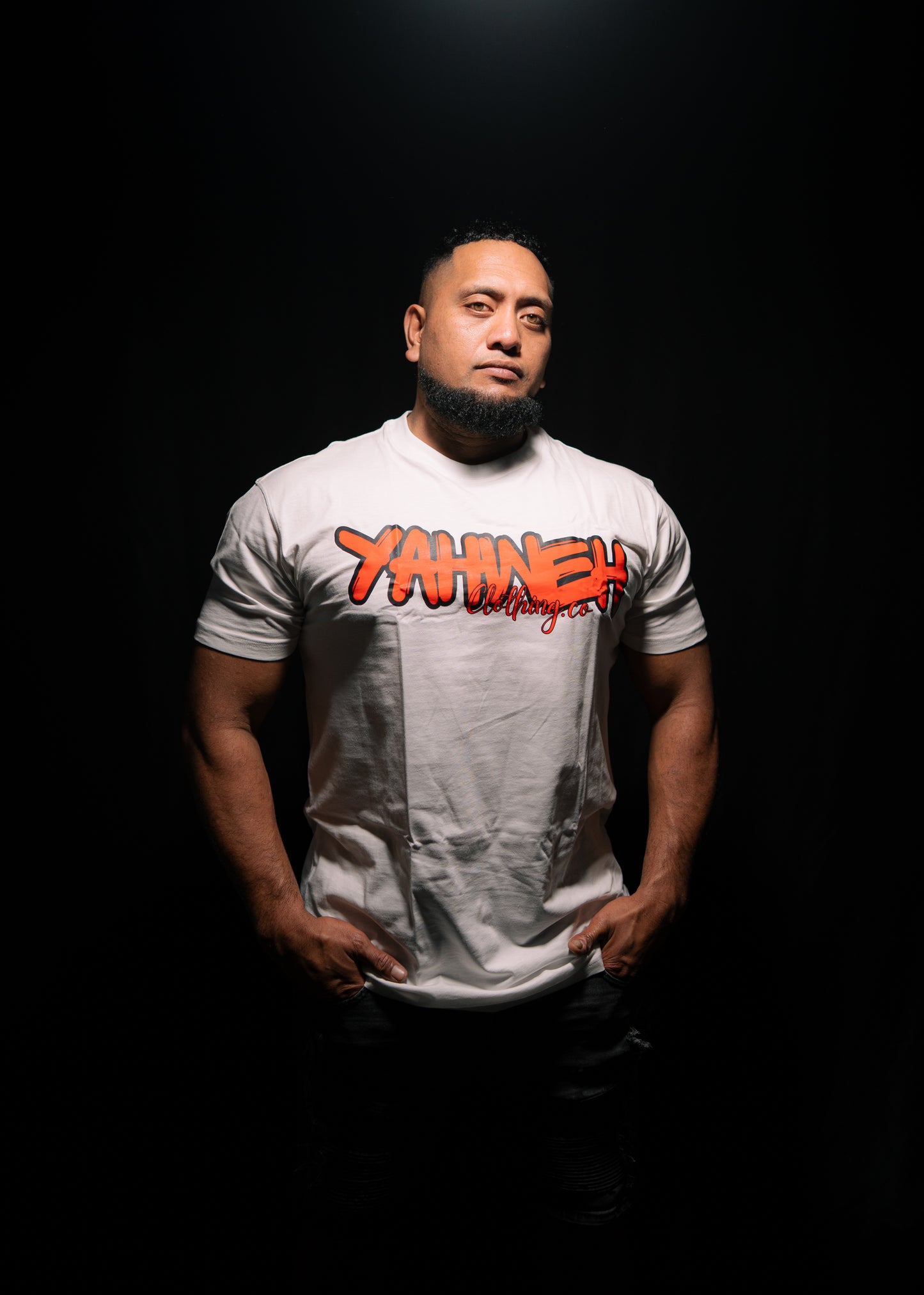 WHITE FITTED ORANGE T,SHIRT